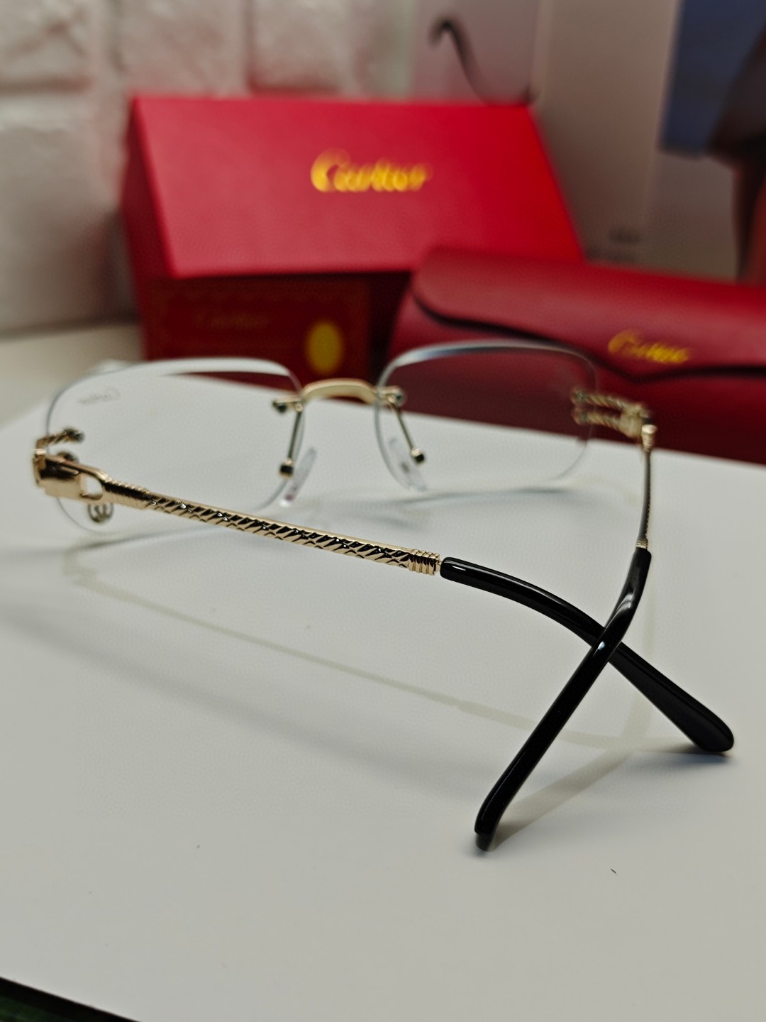 cartier卡地亚新款豹子图案时尚高贵很美手工高端品质男女通用太阳眼镜经典之作有分量有质感的一款太阳镜