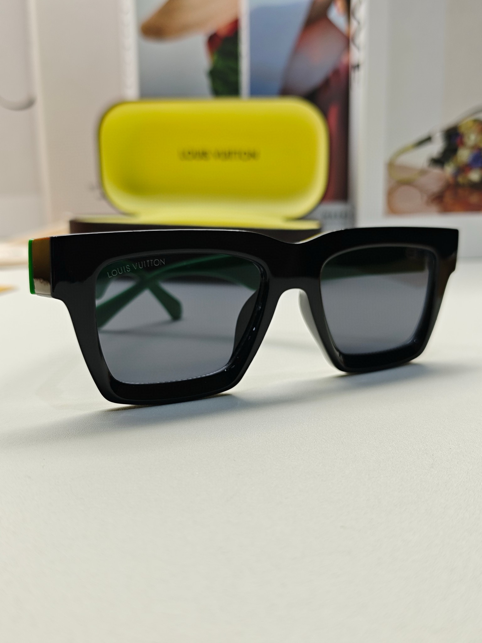LV路易威登2024新款方形太阳眼镜女款男款遮阳墨镜黑绿拼色时尚防紫外线黑
