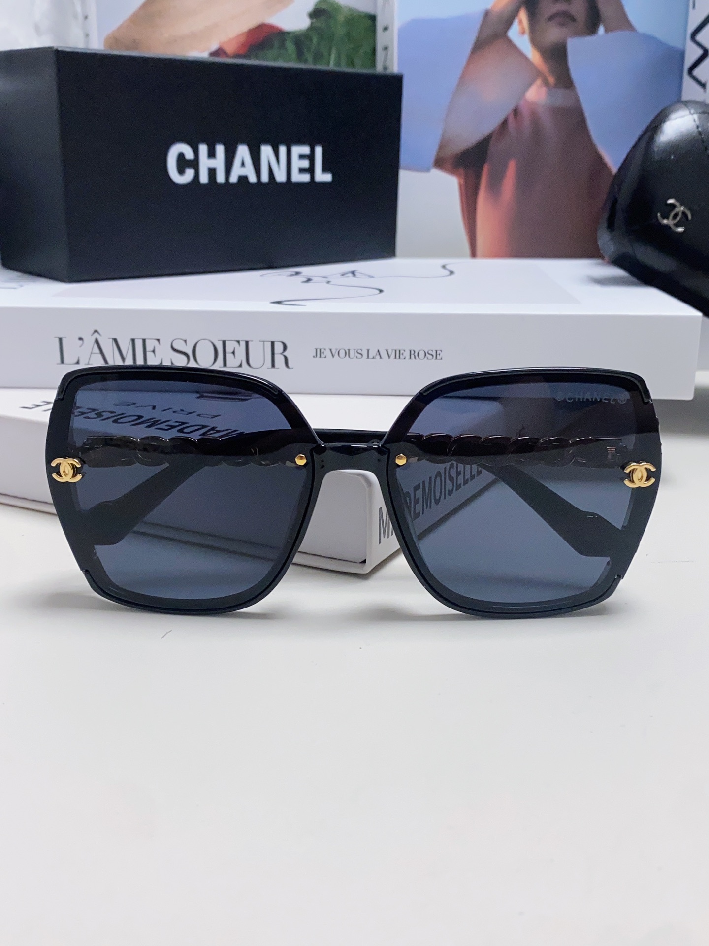 Chanel香奈儿欧美境外新款太阳镜C家网红男女款大牌墨镜旅游驾驶眼镜潮流版型搭配皮链