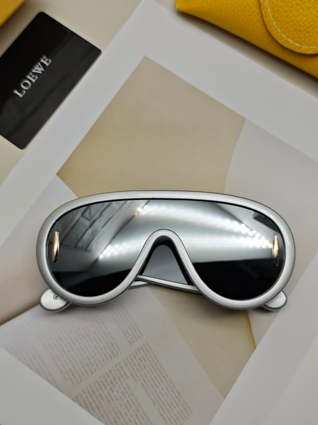 Loewe罗意威新款太阳镜多巴胺配色24新款罗伊家面包充气飞行员太阳镜小红书网红同款墨镜