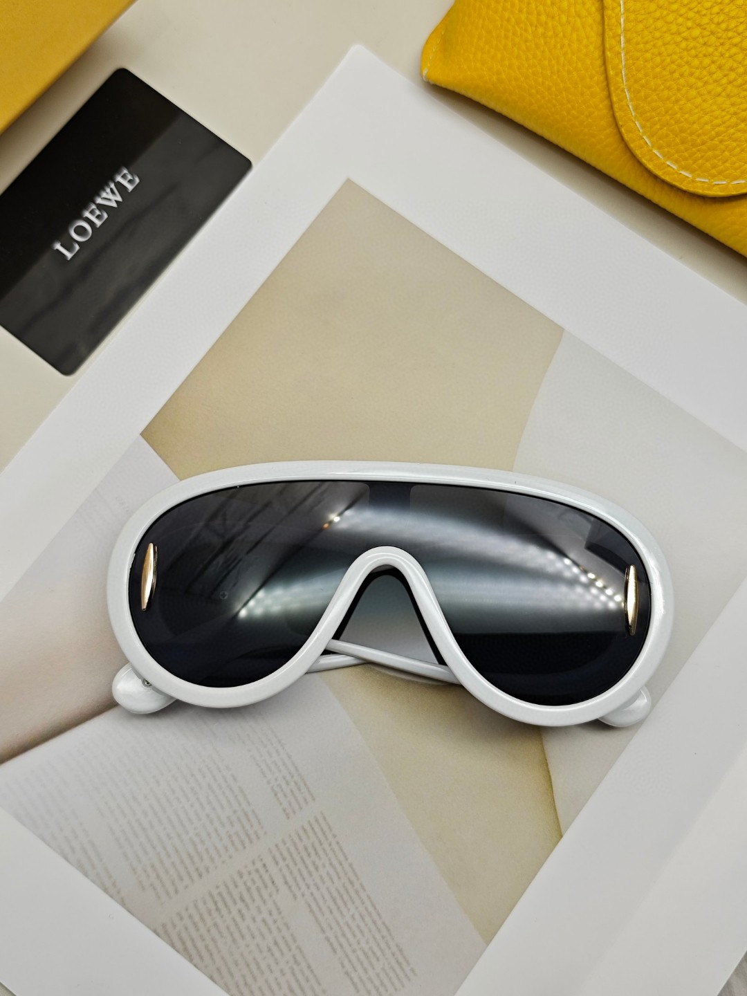 Loewe罗意威新款太阳镜多巴胺配色24新款罗伊家面包充气飞行员太阳镜小红书网红同款墨镜