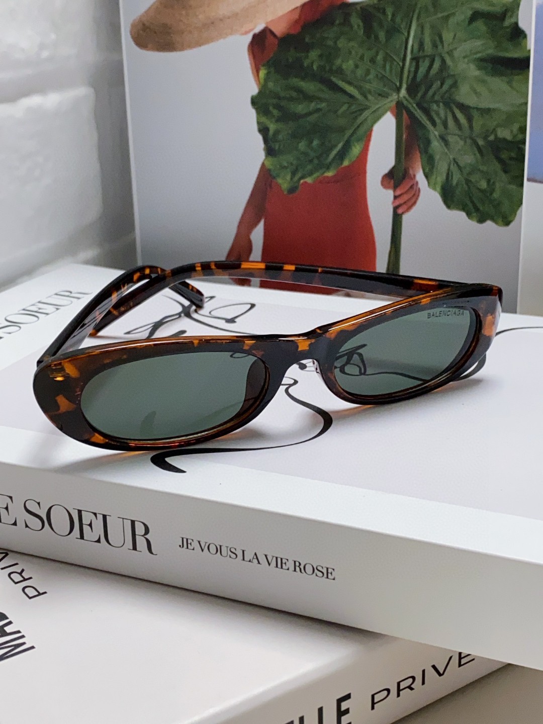 [Balenciaga Eyewear]