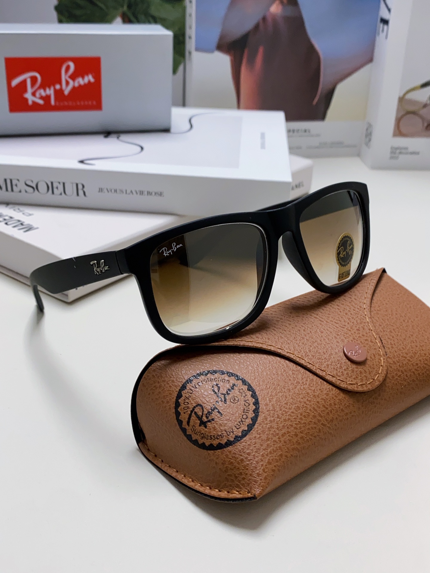 RAYBAN 雷朋 经典太阳镜  夏日限定色彩 男女通用款 Model ：RB4165 Size：55-