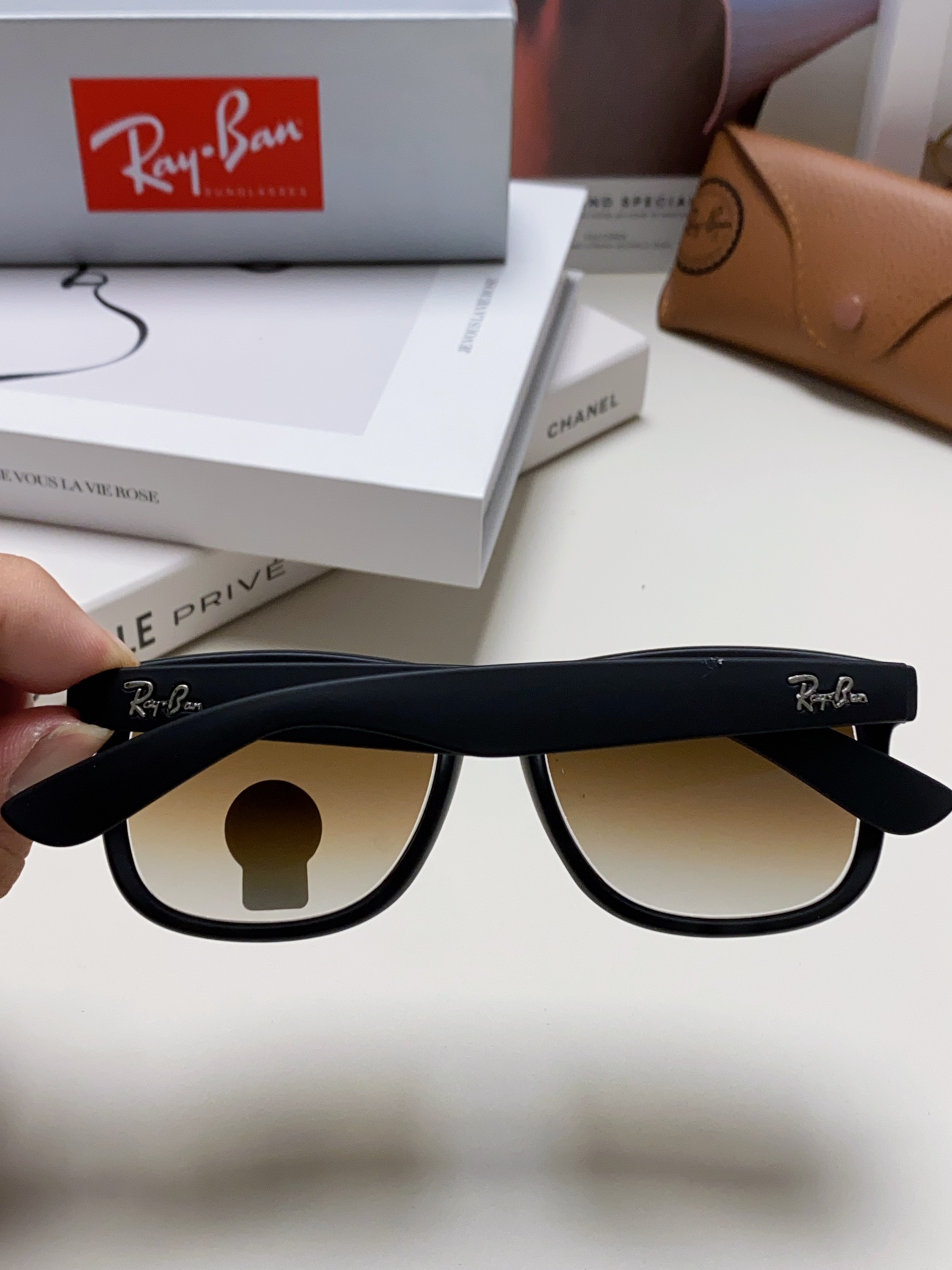 RAYBAN 雷朋 经典太阳镜  夏日限定色彩 男女通用款 Model ：RB4165 Size：55-