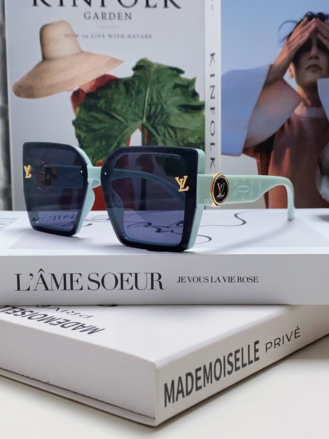 NO:266500,LV Louis Vuitton Super good texture Women's sunglasses UV-proof round face frame Sunglasses New big face slim retro internet celebrity glasses glasses sunglasses sunglasses, glasses, louis vuitton, louis vuitton19860909LV 路易威登 超好质感 女式太阳镜防紫外线圆脸大框 墨镜新款大脸显瘦复古网红眼镜眼镜墨镜太阳镜,眼镜,louis vuitton,louis vuitton,glasses