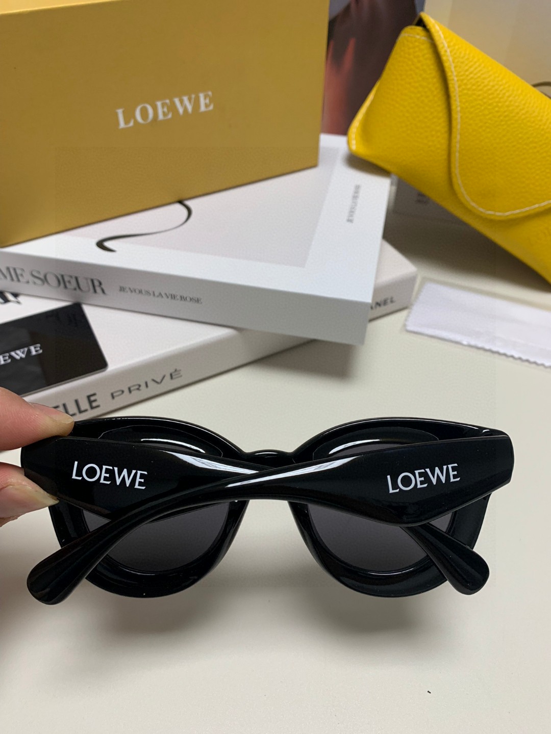 LOEWE罗意威圆框墨镜齐色到货杨幂同款时尚墨镜