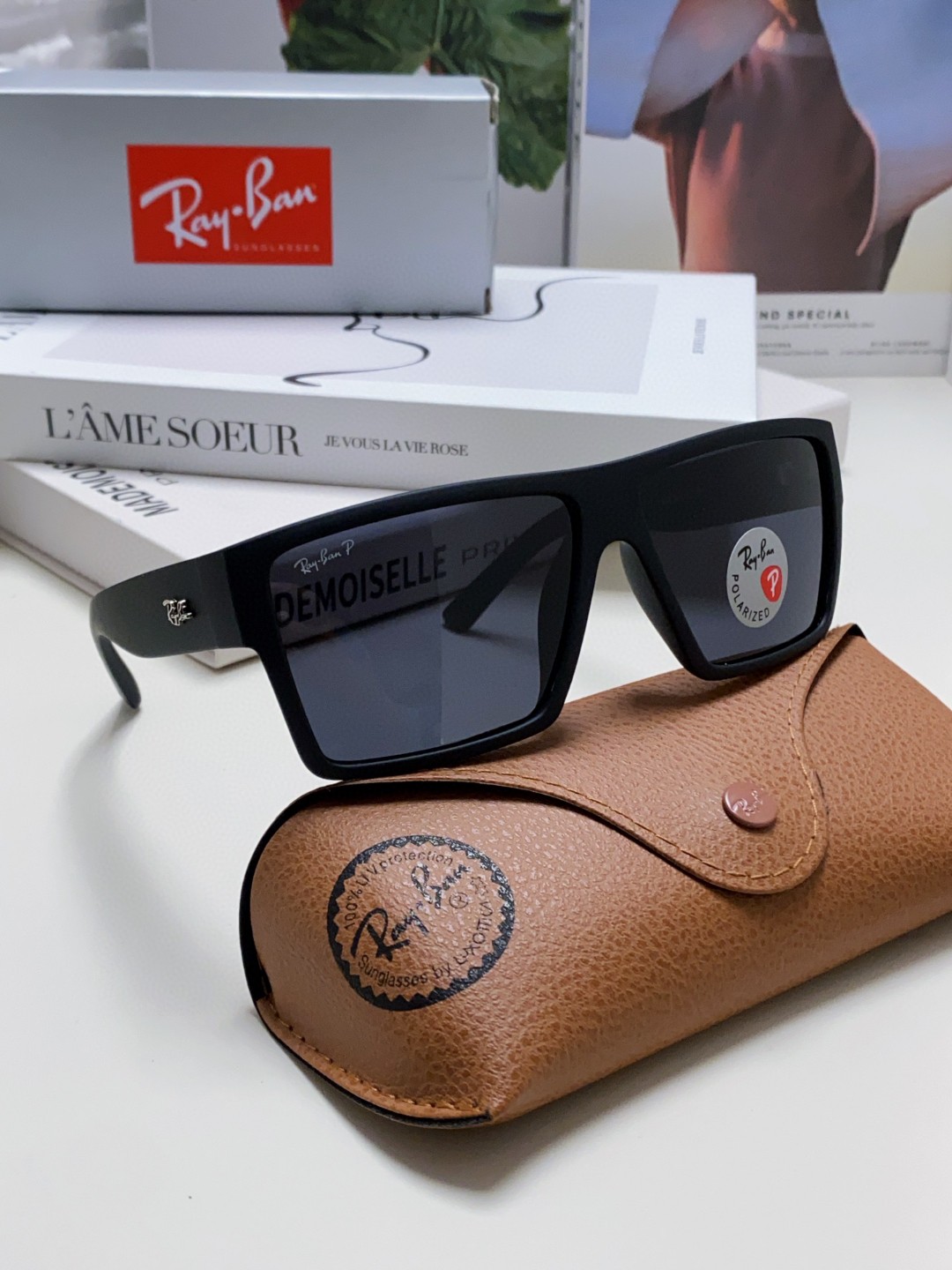 RayBan雷朋新款经典方形运动休闲太阳镜男士真膜偏光防紫外线旅游街拍墨镜RB1532