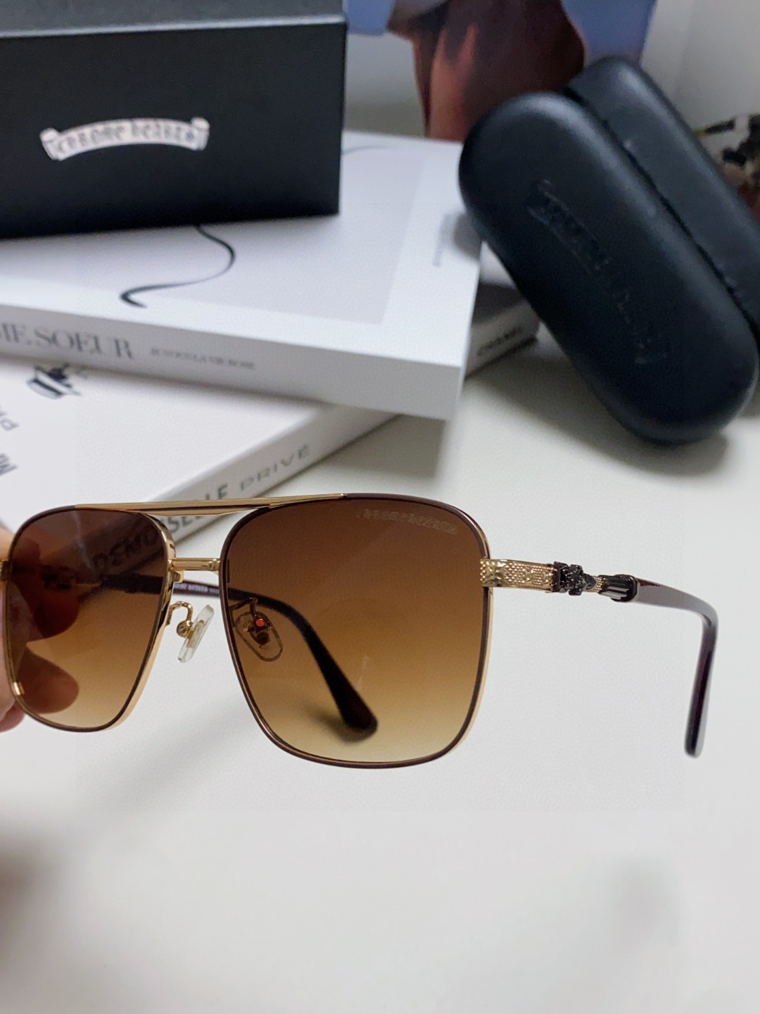  Chrome Hearts 克罗心2024新款港味复古跨境摩登时尚多边形太阳眼镜男潮个性女防紫外线双梁