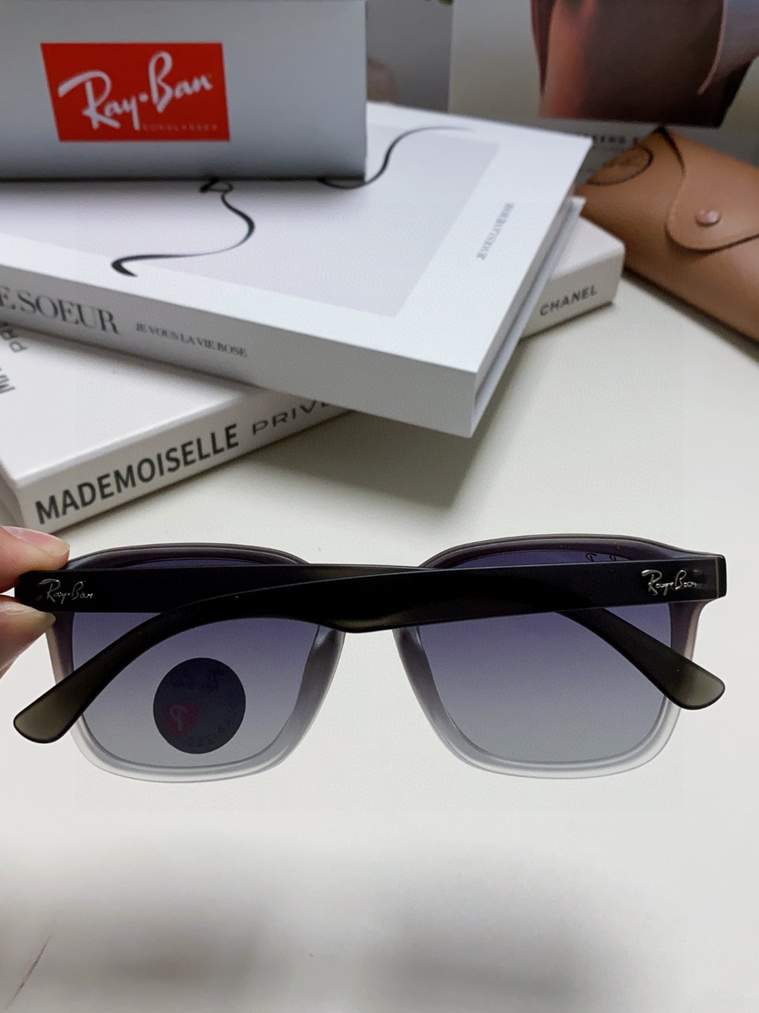  RayBan雷朋太阳镜黑超时尚眼镜开车防晒男女同款偏光墨镜 RB8377 