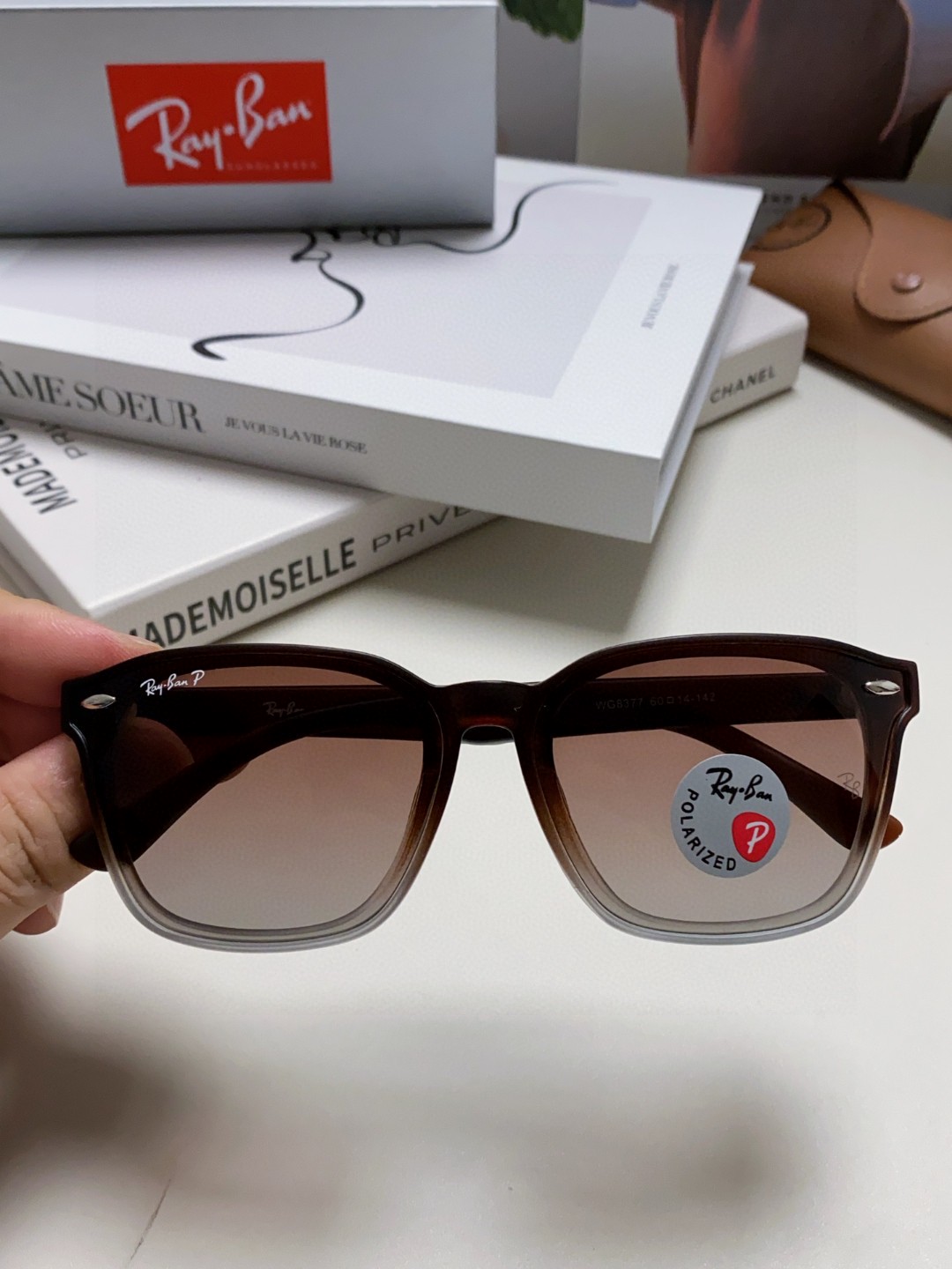  RayBan雷朋太阳镜黑超时尚眼镜开车防晒男女同款偏光墨镜 RB8377 