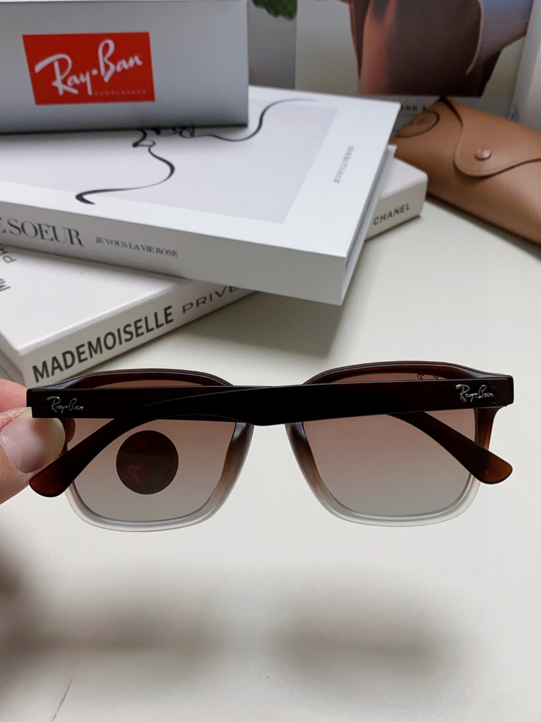  RayBan雷朋太阳镜黑超时尚眼镜开车防晒男女同款偏光墨镜 RB8377 