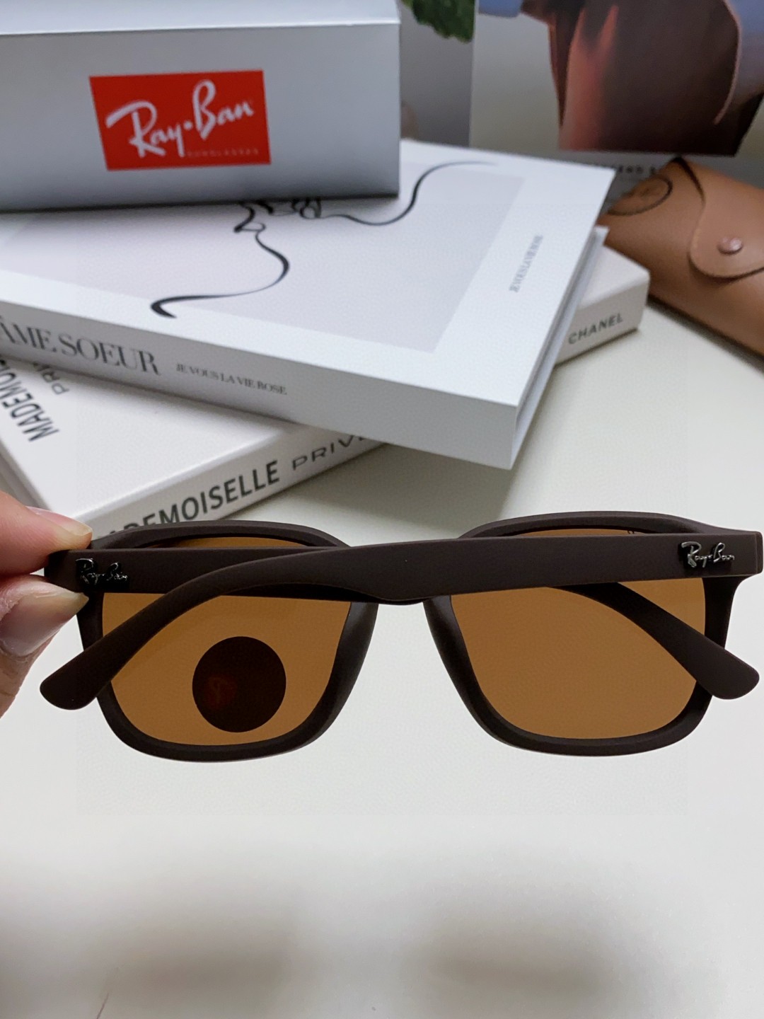  RayBan雷朋太阳镜黑超时尚眼镜开车防晒男女同款偏光墨镜 RB8377 