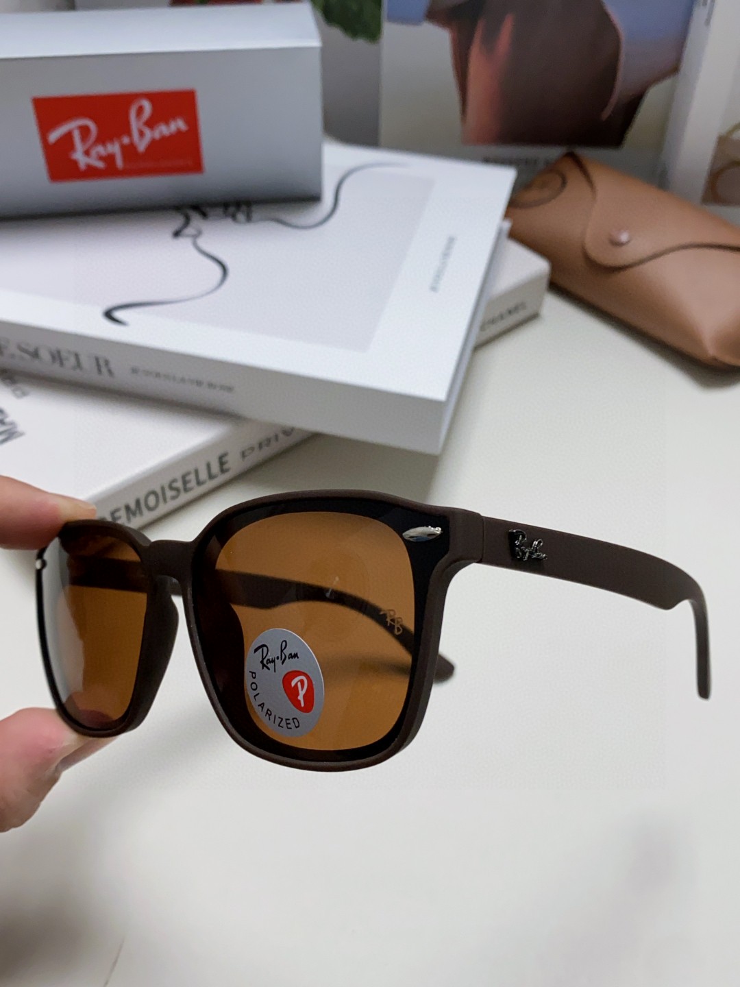  RayBan雷朋太阳镜黑超时尚眼镜开车防晒男女同款偏光墨镜 RB8377 
