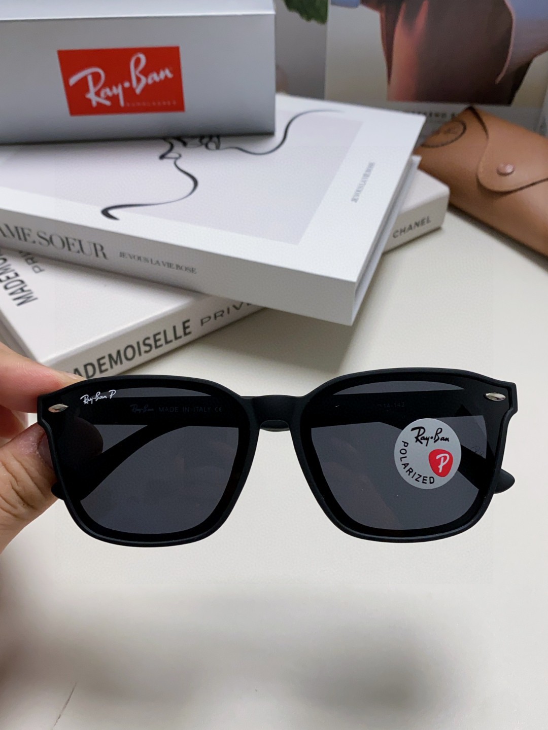  RayBan雷朋太阳镜黑超时尚眼镜开车防晒男女同款偏光墨镜 RB8377 