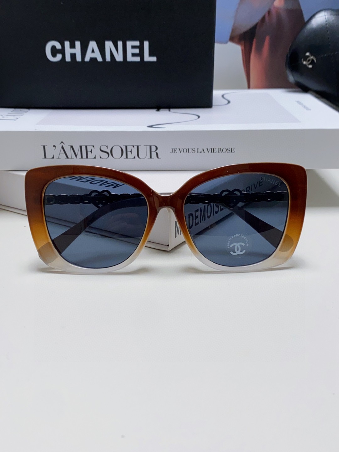 Chanel香奈儿2024新款欧美明星金属时尚女士摩登猫眼太阳眼镜新版爱心皮腿