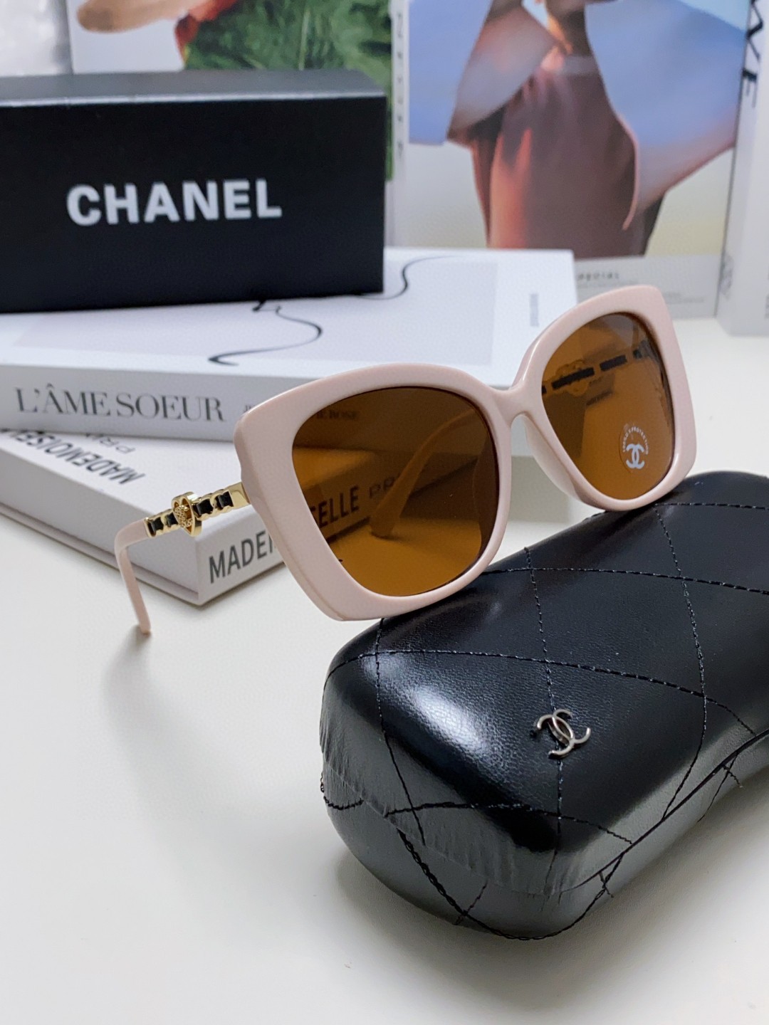 Chanel香奈儿2024新款欧美明星金属时尚女士摩登猫眼太阳眼镜新版爱心皮腿