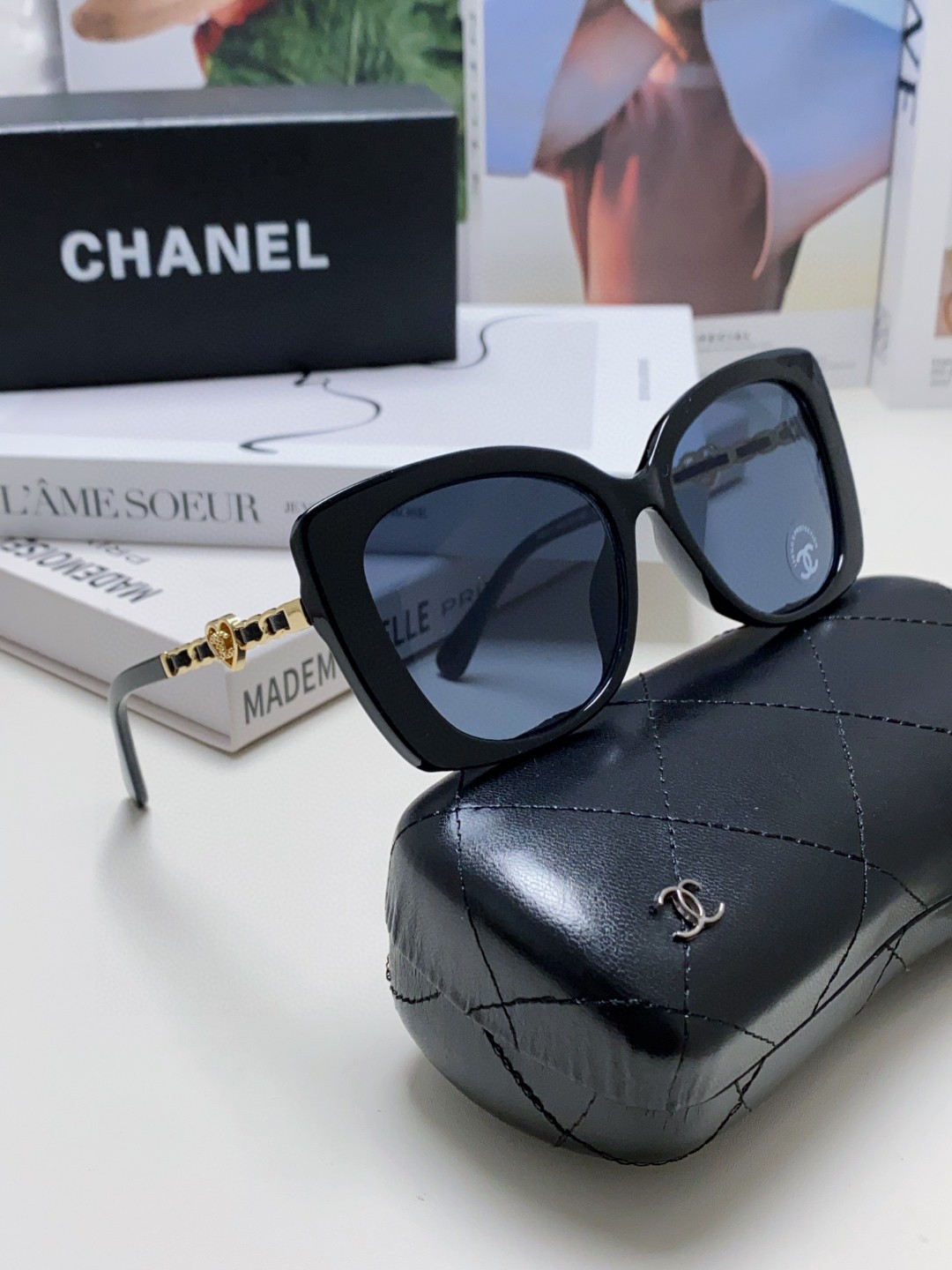 Chanel香奈儿2024新款欧美明星金属时尚女士摩登猫眼太阳眼镜新版爱心皮腿