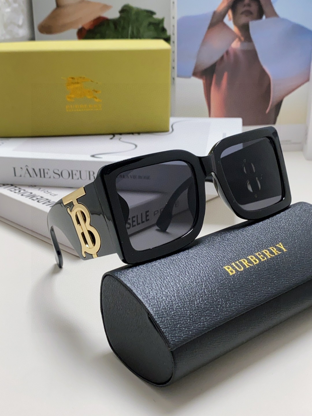  Burberry巴宝莉 墨镜女24年新款BE4406U大框B字母logo潮流太阳眼镜