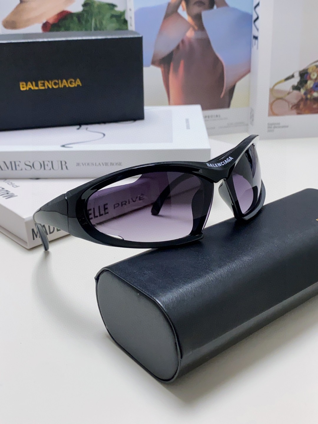 BALENCIAGA巴黎世家DYNAMORECTANGLE时尚太阳镜2024新款优雅前卫时尚复古个性舒适