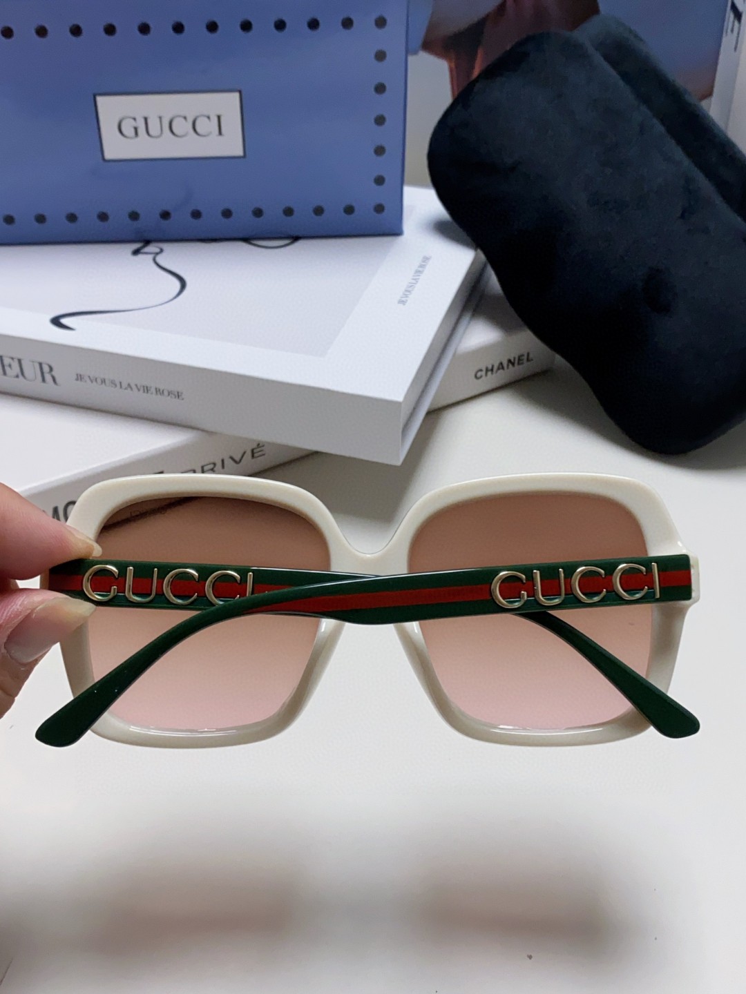 Gucci古奇防晒太阳镜时尚欧美风遮掩镜超显笑脸百搭