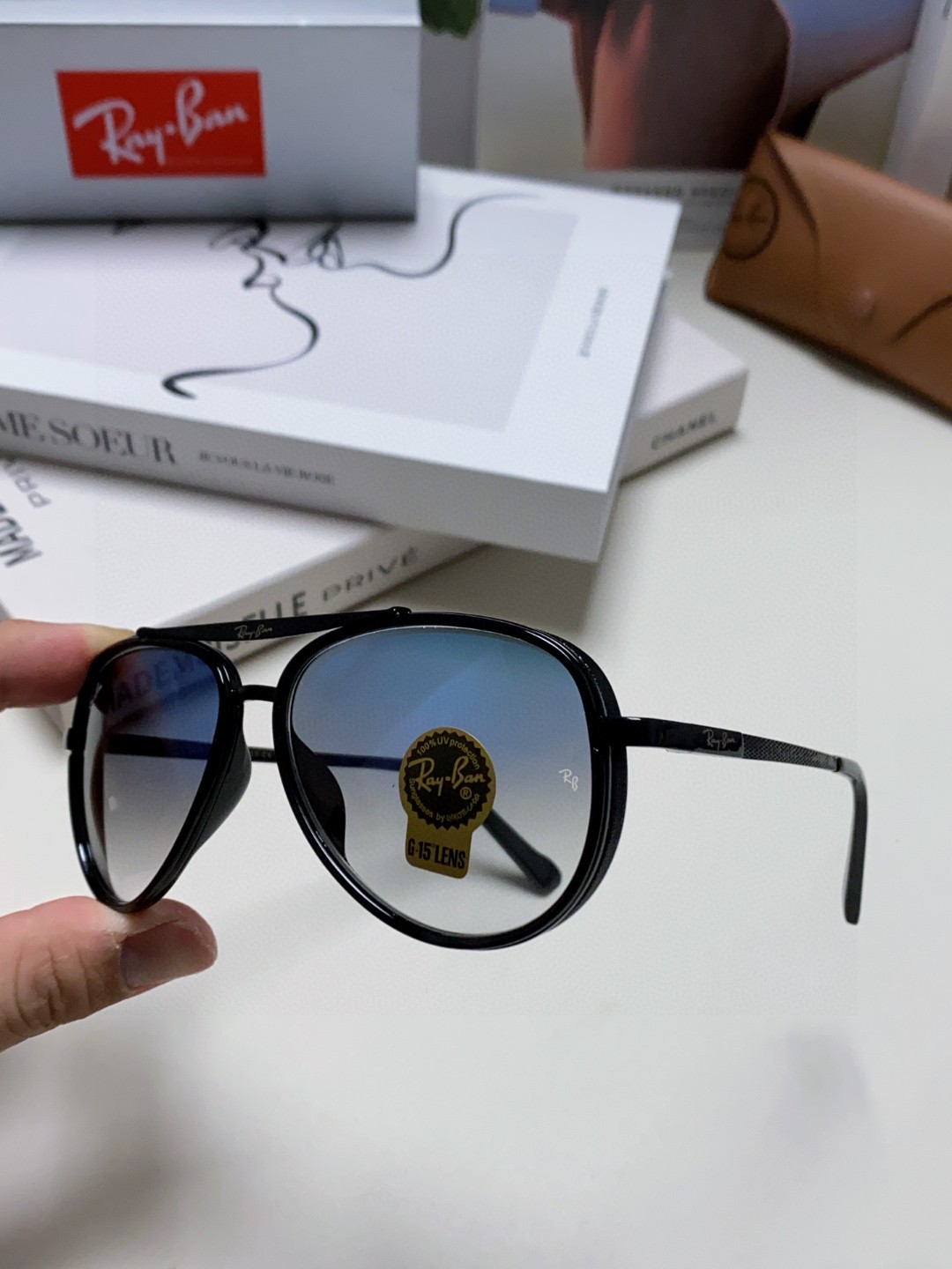  RAYBAN 雷朋 RB4414 新款时尚框 炫彩潮款太阳镜，男女通用🔝🔝。size：68-14-13