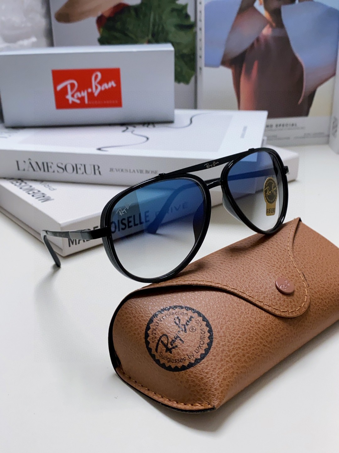  RAYBAN 雷朋 RB4414 新款时尚框 炫彩潮款太阳镜，男女通用🔝🔝。size：68-14-13