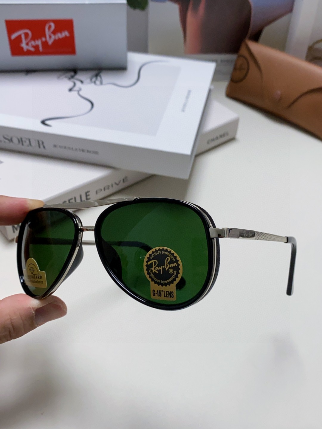  RAYBAN 雷朋 RB4414 新款时尚框 炫彩潮款太阳镜，男女通用🔝🔝。size：68-14-13