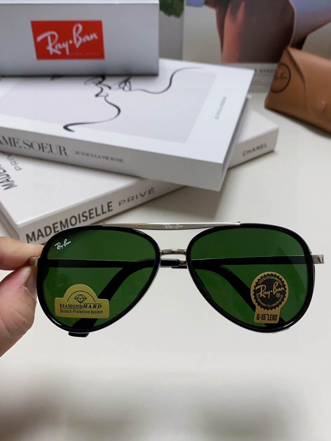  RAYBAN 雷朋 RB4414 新款时尚框 炫彩潮款太阳镜，男女通用🔝🔝。size：68-14-13