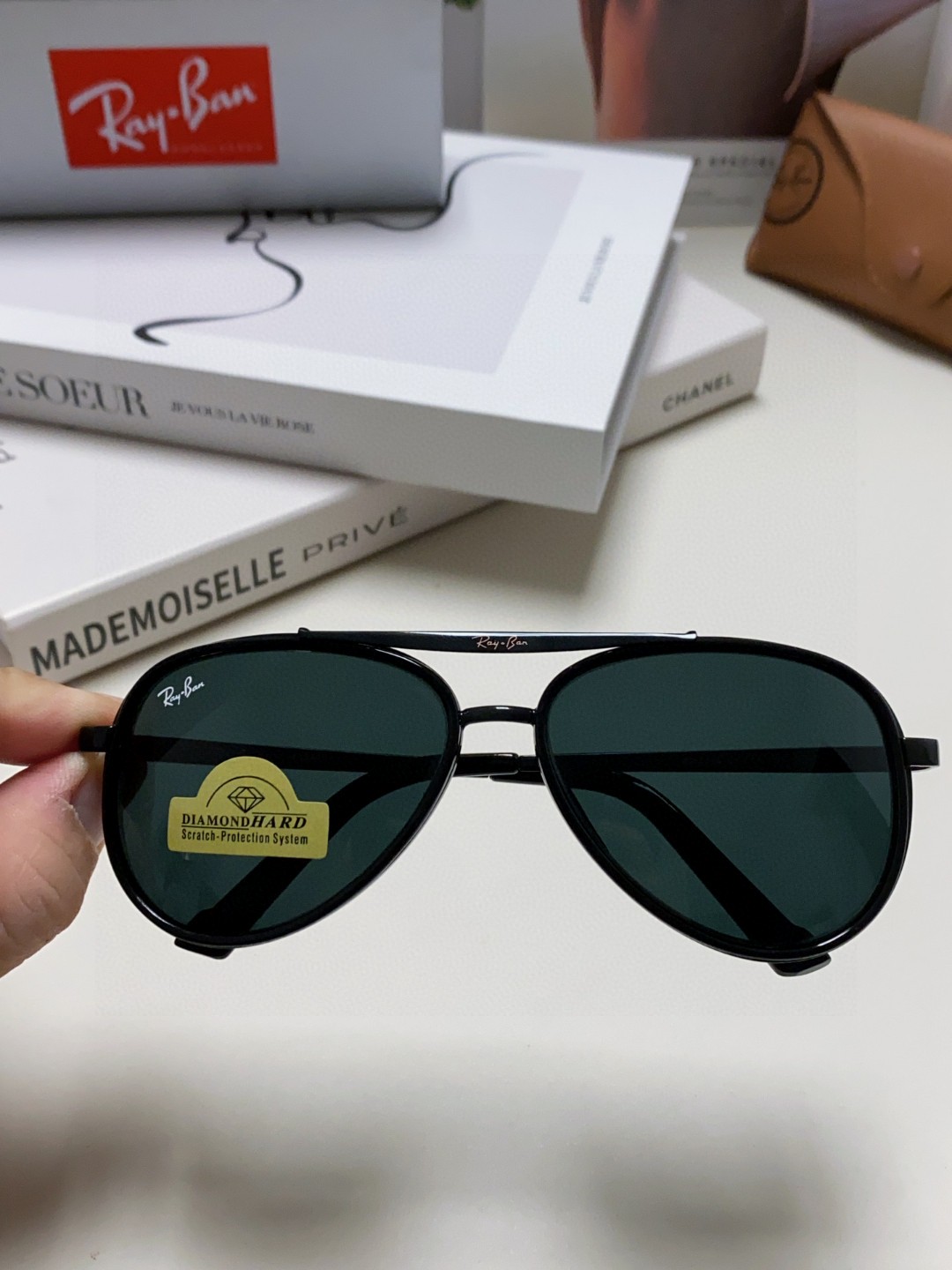  RAYBAN 雷朋 RB4414 新款时尚框 炫彩潮款太阳镜，男女通用🔝🔝。size：68-14-13