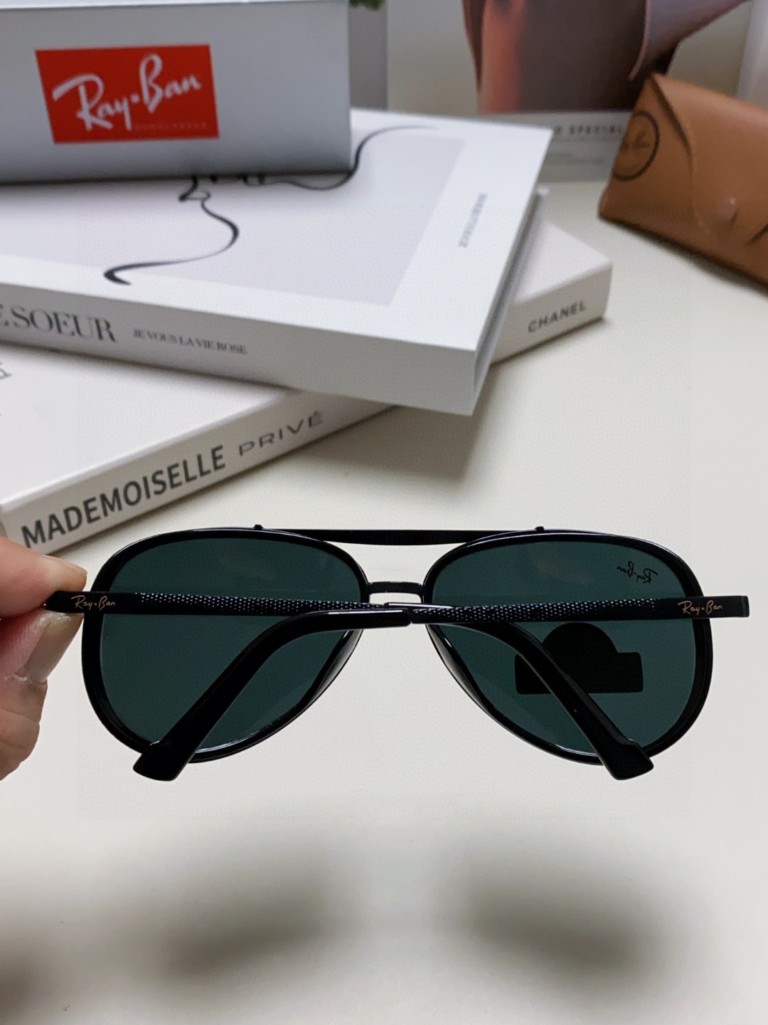  RAYBAN 雷朋 RB4414 新款时尚框 炫彩潮款太阳镜，男女通用🔝🔝。size：68-14-13
