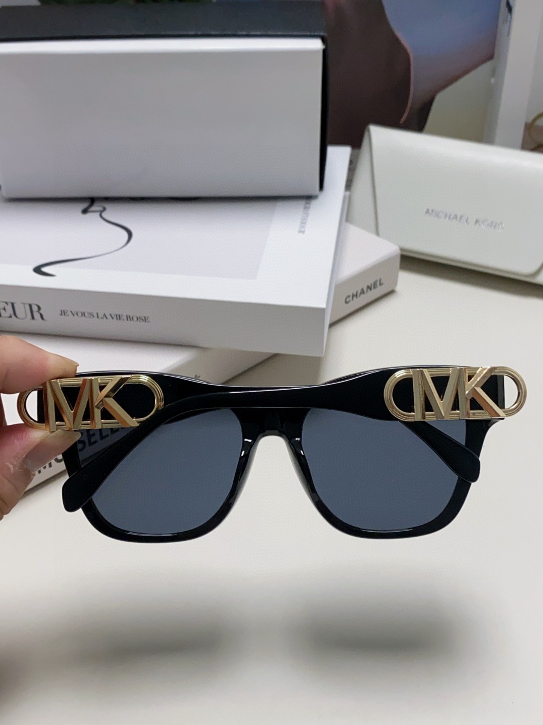  MK MICHAEL KORS复古logo女墨镜美拉德风大框蝶形太阳镜眼镜0MK2182U 女士墨镜
