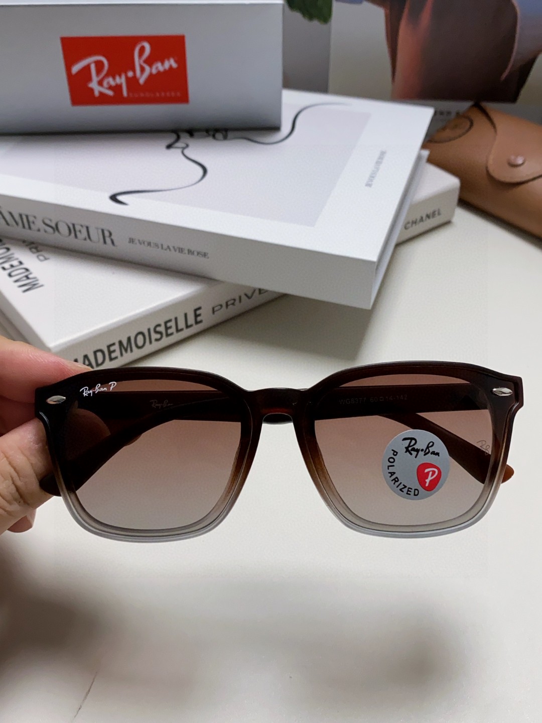  RayBan雷朋太阳镜黑超时尚眼镜开车防晒男女同款偏光墨镜 RB8377 