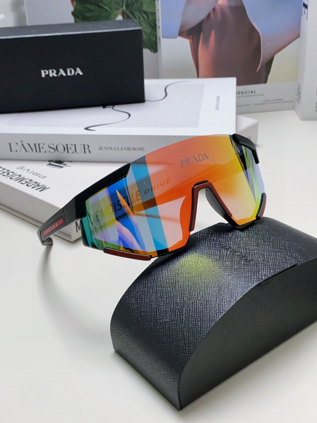  PRADA 普拉达 欧美高级感超轻大框连体防紫外线墨镜滑雪骑行户外护目太阳眼镜 男女通用 风镜