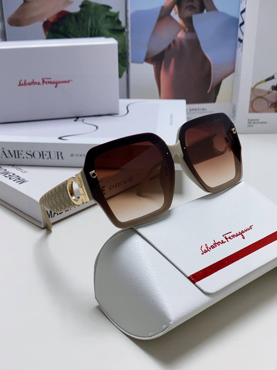  Ferragamo菲拉格慕2025新品 欧美新款男生个性太阳镜女士防紫外线墨镜时尚运动情侣 高端大气 
