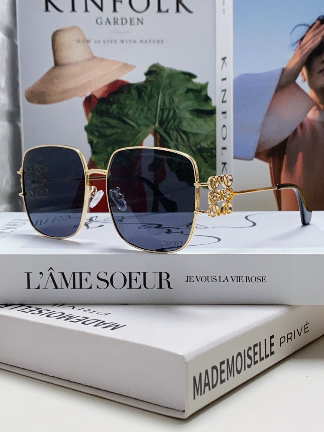  Loewe罗意威 2024新款太阳眼镜女士方形时尚潮流复古风金属个性墨镜大框 