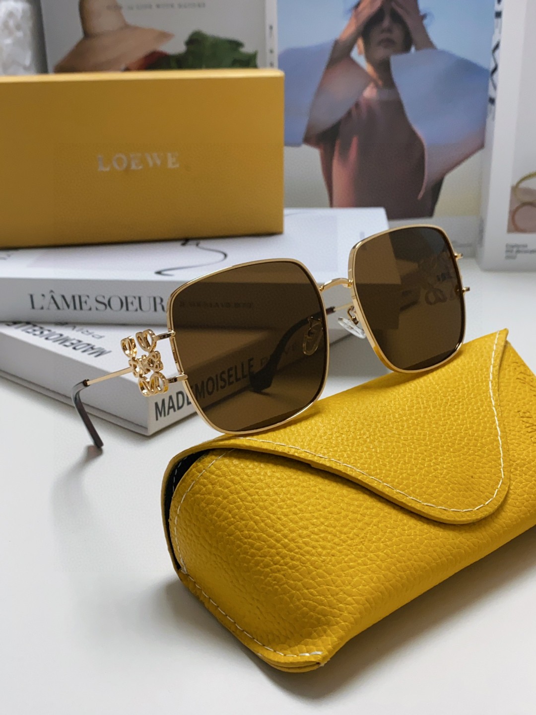  Loewe罗意威 2024新款太阳眼镜女士方形时尚潮流复古风金属个性墨镜大框 