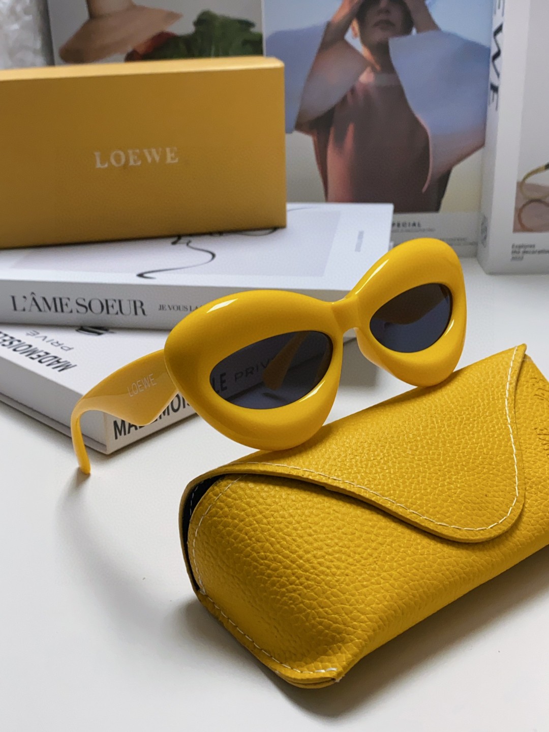  Loewe罗意威2025新款充气型椭圆太阳眼镜 时尚明星遮阳墨镜 大嘴唇 搞怪嘻哈欧美风 LW4009