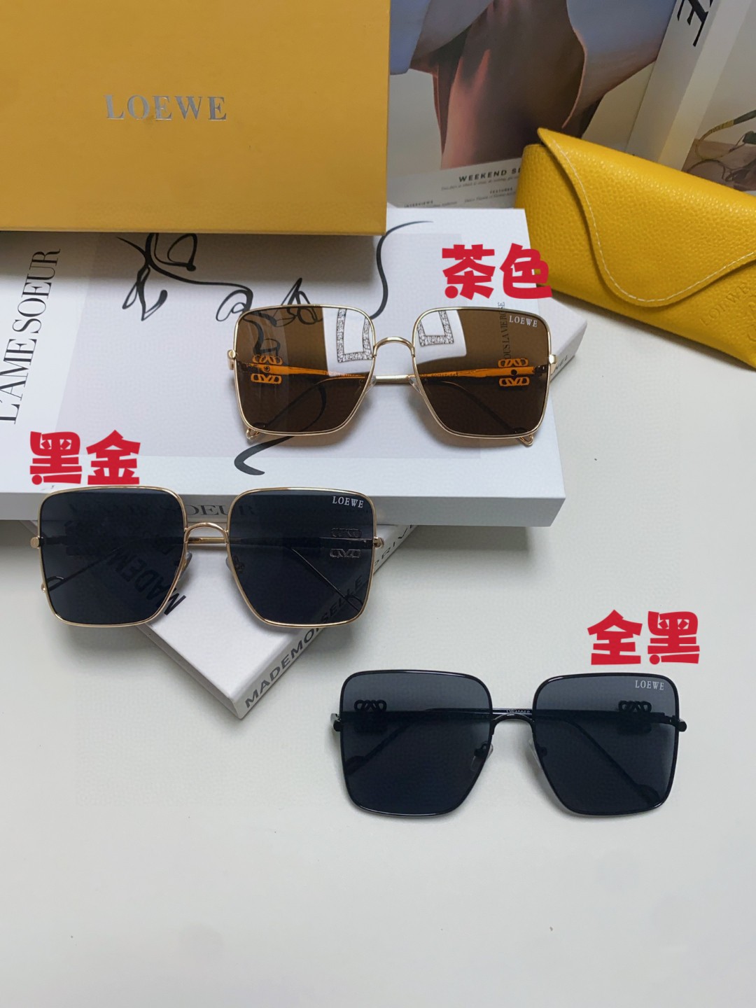  Loew罗意威 2025新款金属方形太阳镜🕶️3.0钻石切割镜片 镜脚上饰有金色饰面。
MODEL：L