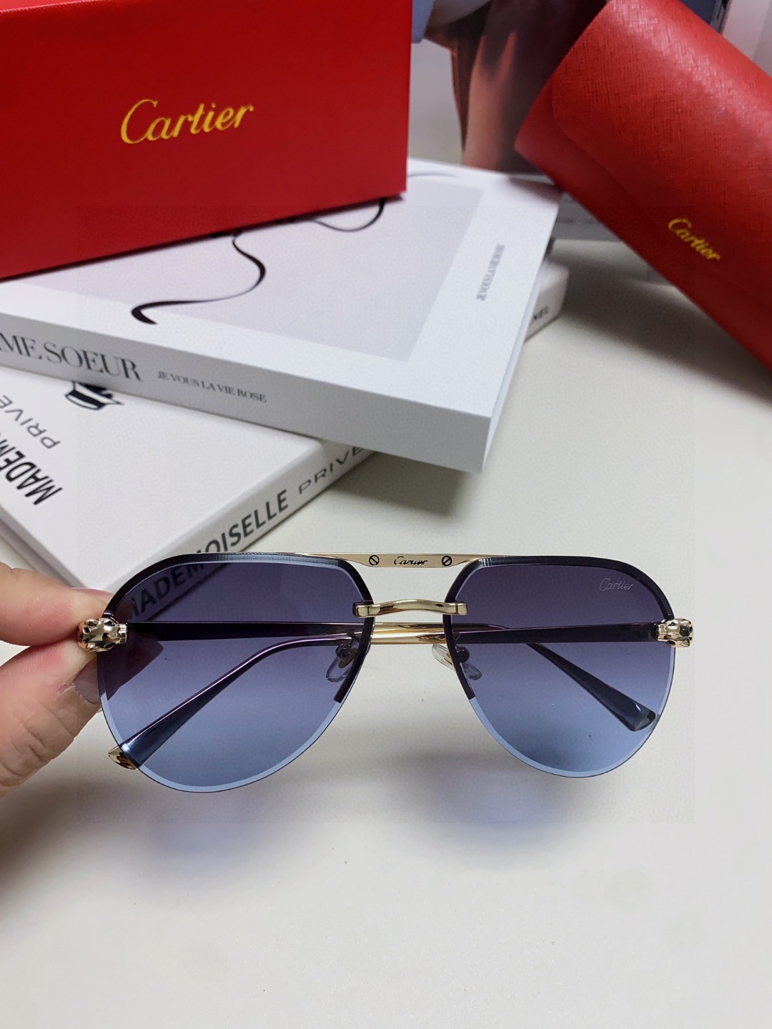  Cartier 卡地亚 墨镜 男女士圆框太阳眼镜 2025开车墨镜 新款金属太阳镜  时尚大方  舒适