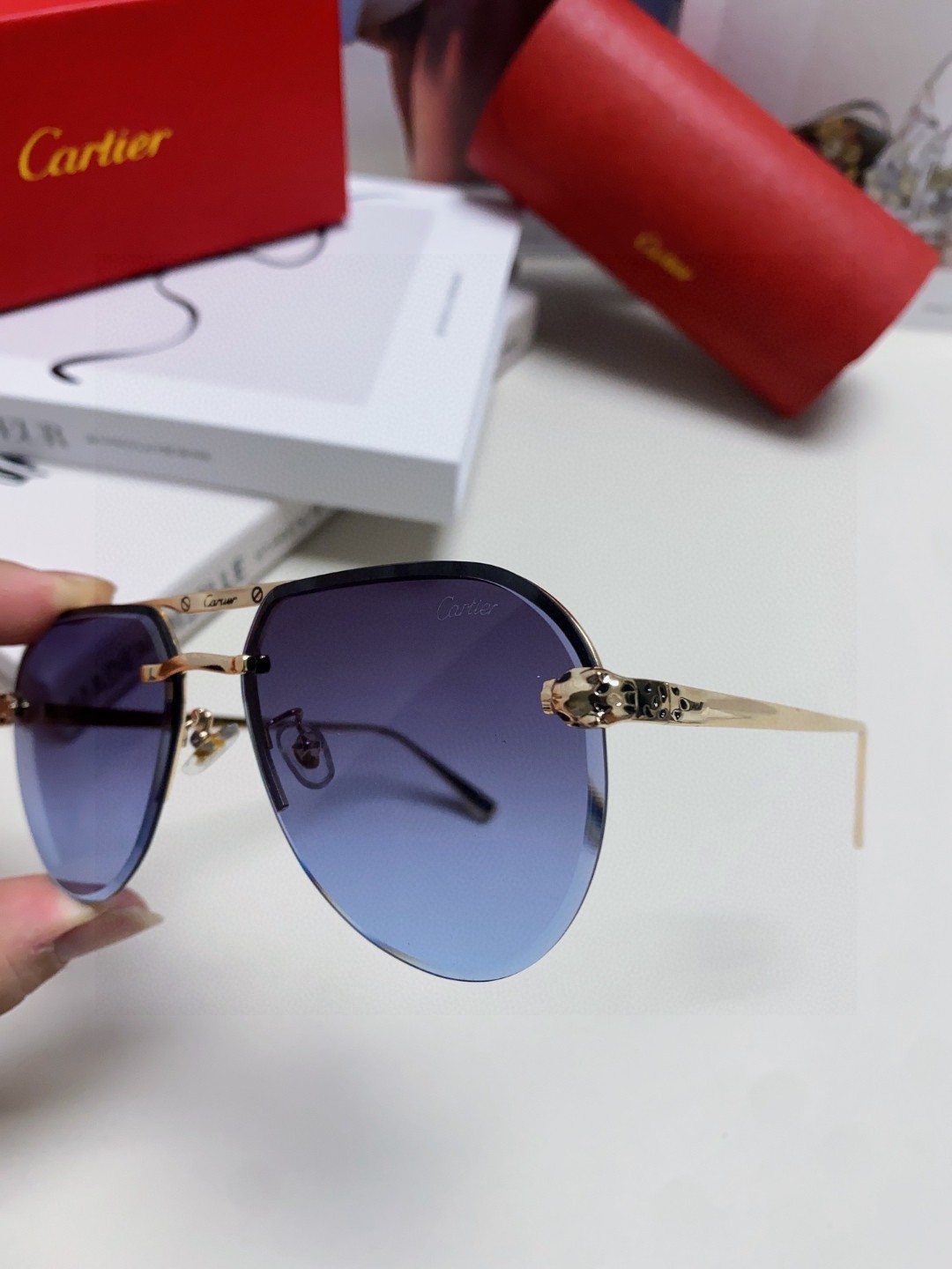  Cartier 卡地亚 墨镜 男女士圆框太阳眼镜 2025开车墨镜 新款金属太阳镜  时尚大方  舒适