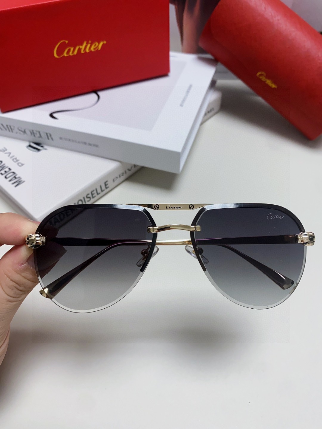  Cartier 卡地亚 墨镜 男女士圆框太阳眼镜 2025开车墨镜 新款金属太阳镜  时尚大方  舒适