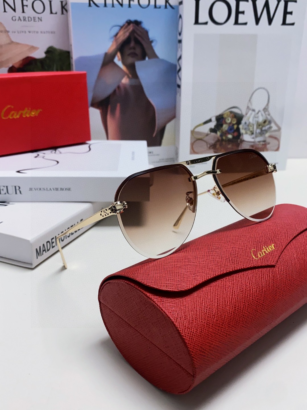  Cartier 卡地亚 墨镜 男女士圆框太阳眼镜 2025开车墨镜 新款金属太阳镜  时尚大方  舒适