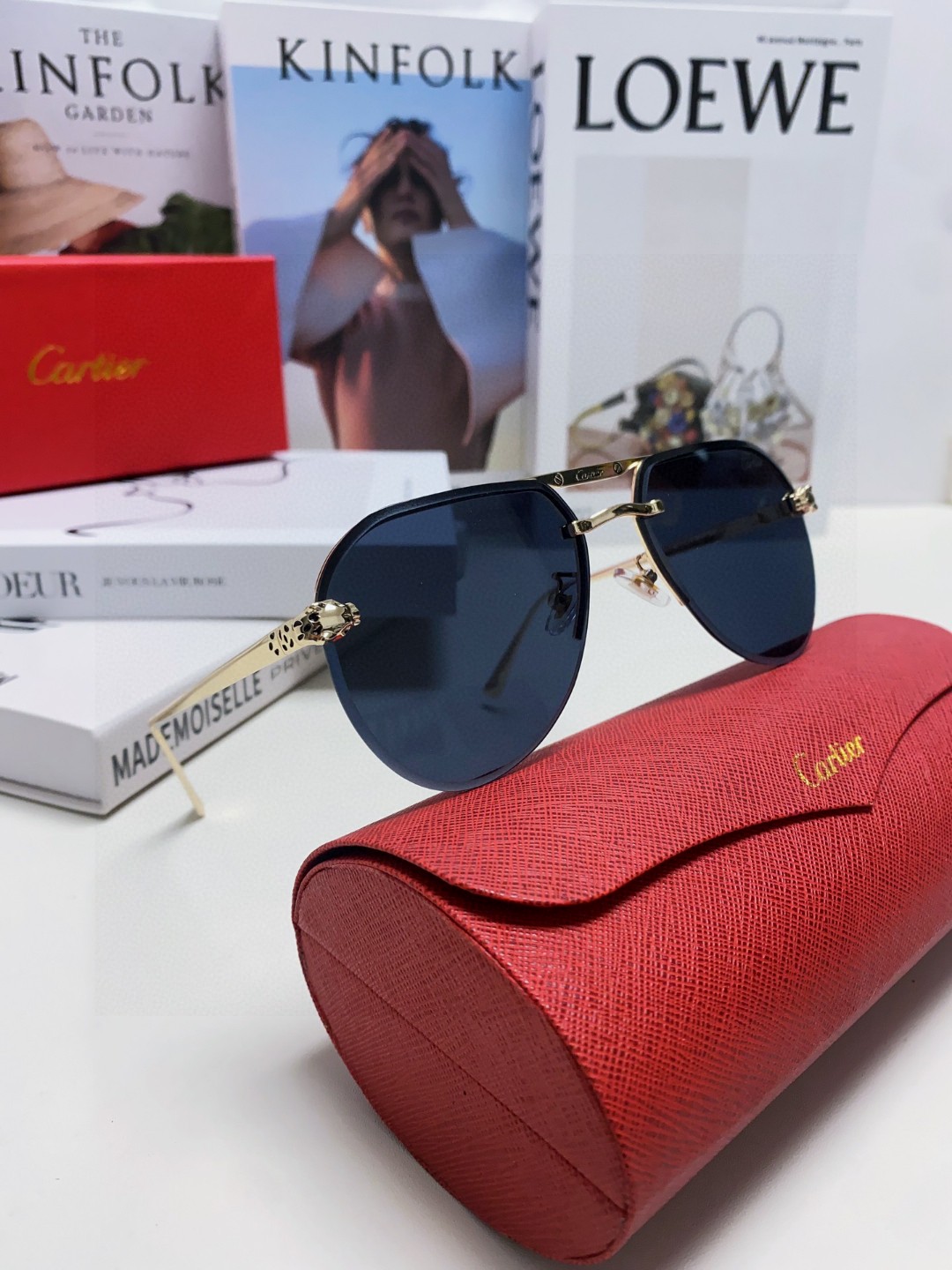  Cartier 卡地亚 墨镜 男女士圆框太阳眼镜 2025开车墨镜 新款金属太阳镜  时尚大方  舒适