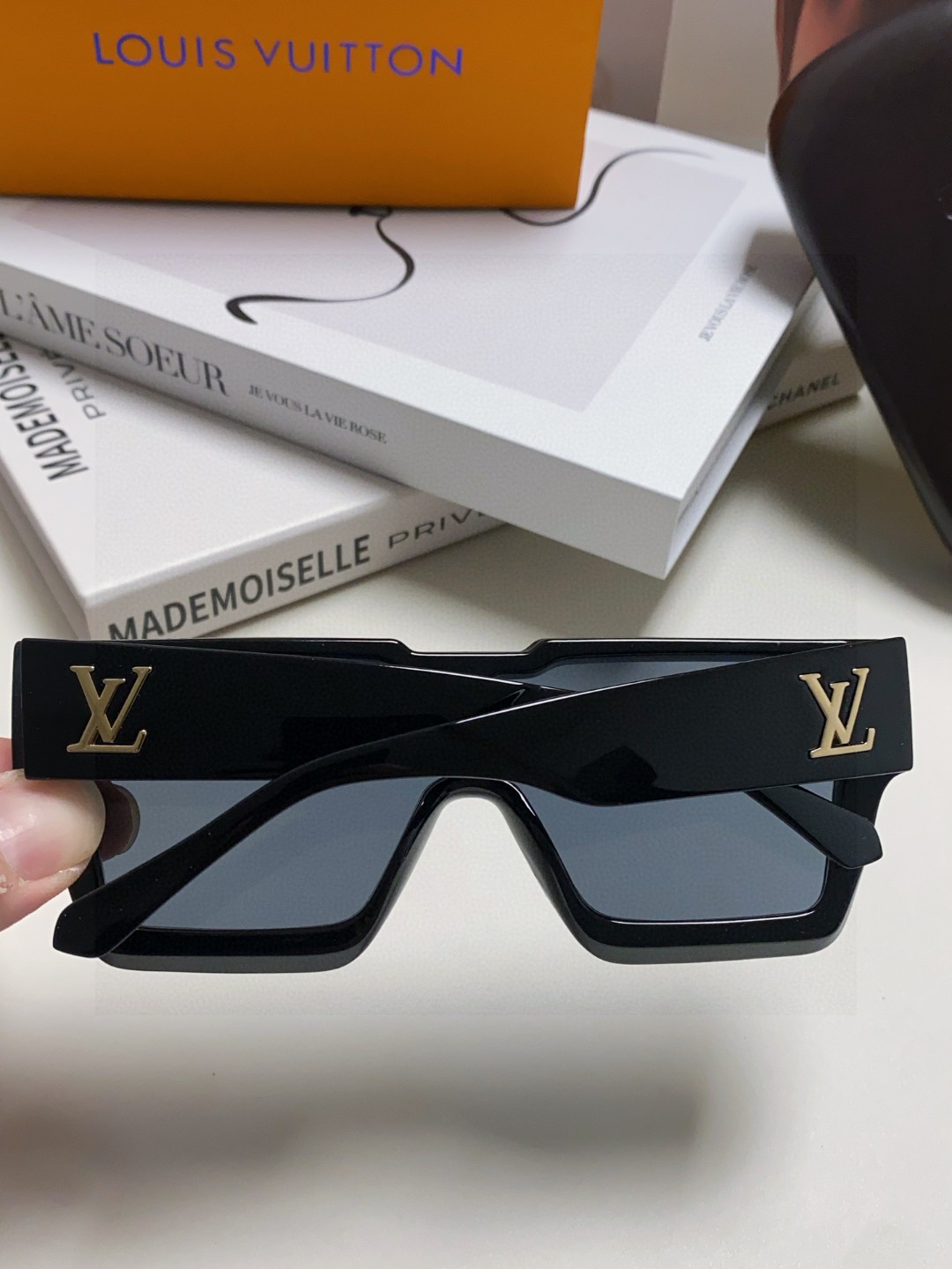  LV 路易威登 欧美大框连体太阳镜王鹤棣同款街拍潮酷眼镜时尚镶钻方形男女墨镜