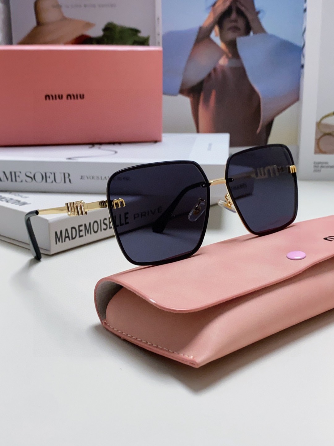 Miumiu缪缪 2025新品网红同款女士太阳眼镜时尚潮流墨镜开车防紫外线墨镜