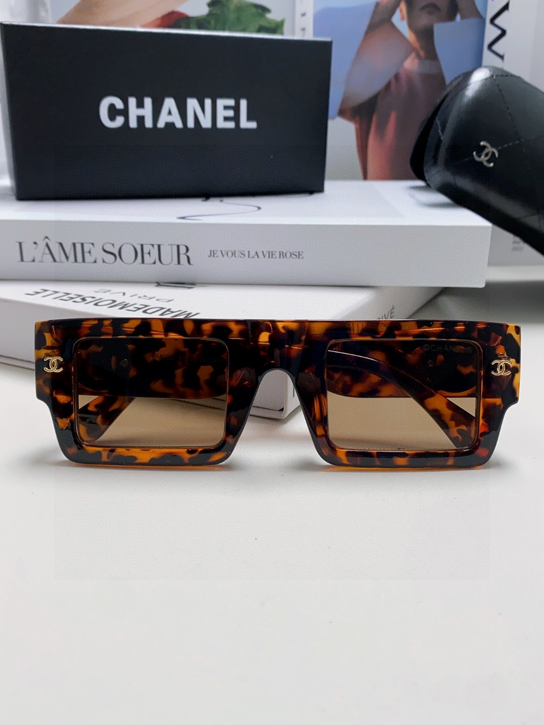  Chanel香奈儿 2025新款墨镜太阳镜女男夏防晒潮防紫外线眼镜网红开车大脸方框眼镜 