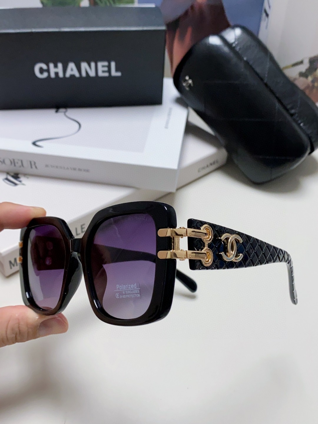  CHANEL香奈儿 活动新款网红明星2025小香带字母大框太阳镜情侣时尚显瘦 墨镜