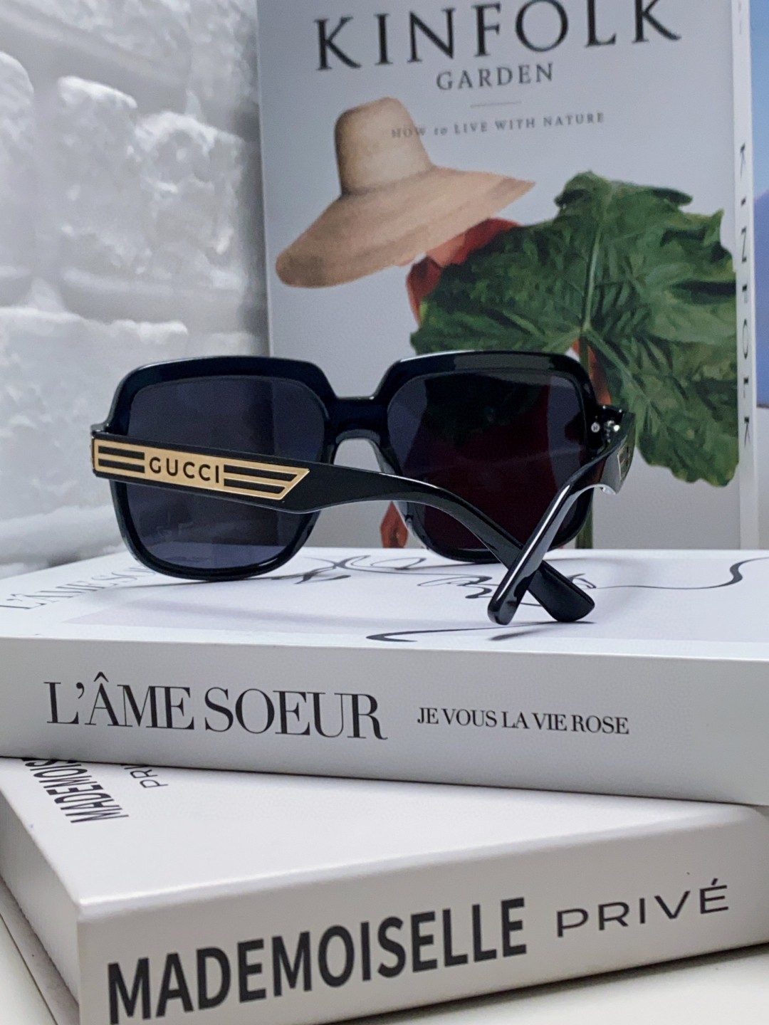  Gucci  古奇 2025新款 经典的圆框设计，情侣款不挑脸型，无论搭配大衣还是连衣裙都非常显气质偏
