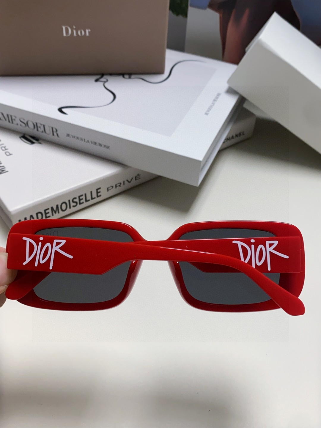  Dior迪奥 2024新款方形墨镜女高级感网红风字母太阳眼镜防紫外线凹造型潮酷 椭圆方框 女士墨镜 