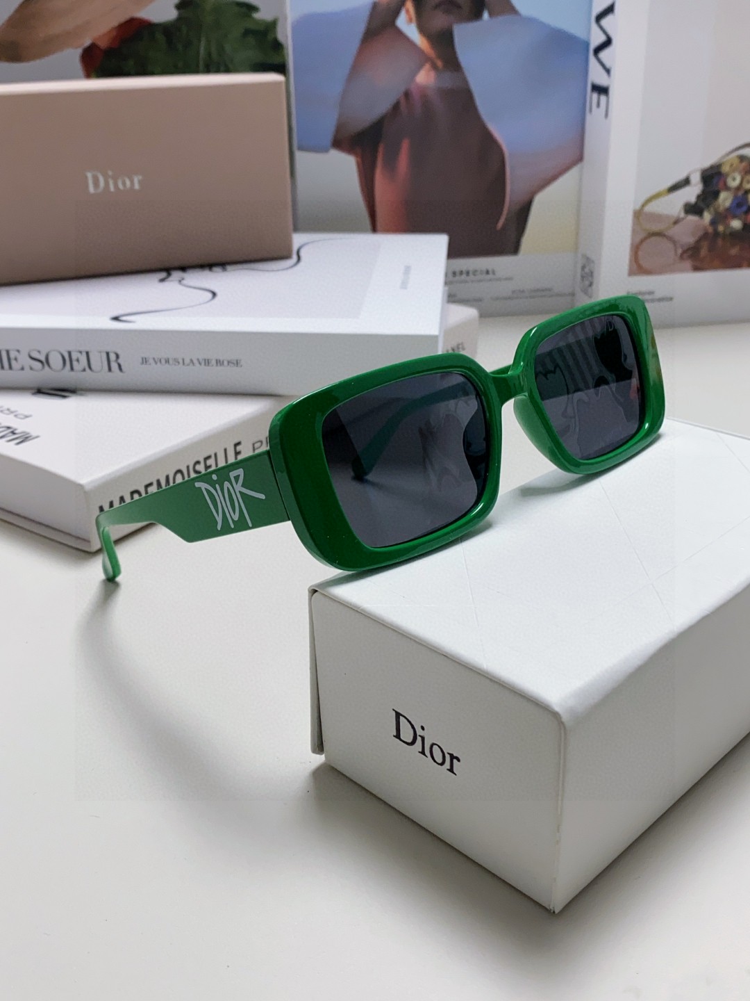  Dior迪奥 2024新款方形墨镜女高级感网红风字母太阳眼镜防紫外线凹造型潮酷 椭圆方框 女士墨镜 